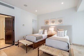 Playa de La Paz Condominiums