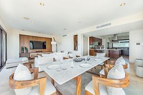 Playa de La Paz Condominiums