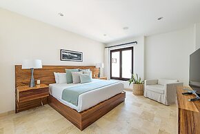 Playa de La Paz Condominiums