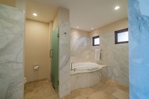 Playa de La Paz Condominiums