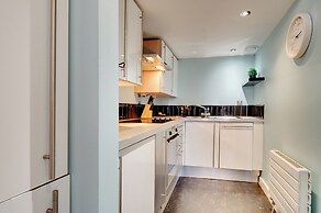 Crown Apartments By Week2Week