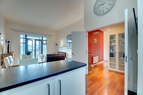 Crown Apartments By Week2Week