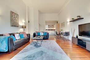 Crown Apartments By Week2Week