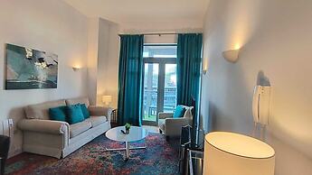 Crown Apartments By Week2Week