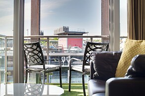 Crown Apartments By Week2Week