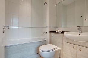 Crown Apartments By Week2Week