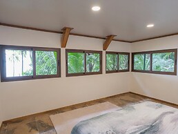 Los Vivos Beachfront Experience