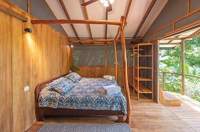 Los Vivos Beachfront Experience