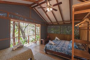 Los Vivos Beachfront Experience