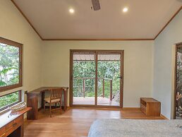 Los Vivos Beachfront Experience