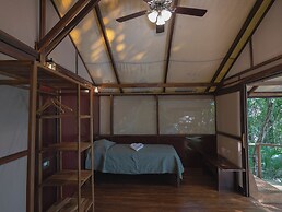 Los Vivos Beachfront Experience