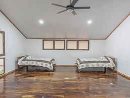 Los Vivos Beachfront Experience