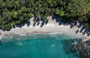 Los Vivos Beachfront Experience