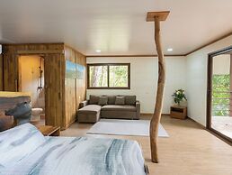 Los Vivos Beachfront Experience