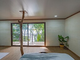 Los Vivos Beachfront Experience