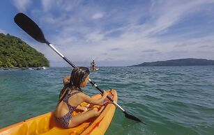 Los Vivos Beachfront Experience