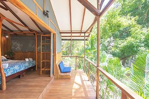 Los Vivos Beachfront Experience