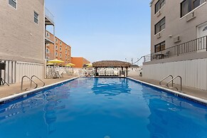 Oceanic Hotel