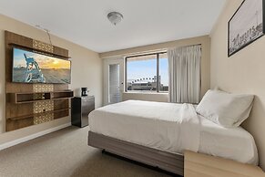 Oceanic Hotel