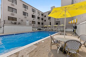 Oceanic Hotel