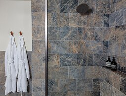 Austin Proper Hotel, a Member of Design Hotels