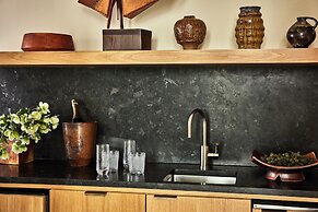 Austin Proper Hotel, a Member of Design Hotels