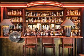 Austin Proper Hotel, a Member of Design Hotels