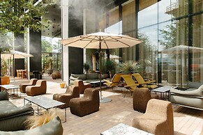 Austin Proper Hotel, a Member of Design Hotels