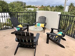 3BR Home wRooftop by Ideal Experience VR