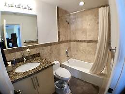 3BR Home wRooftop by Ideal Experience VR