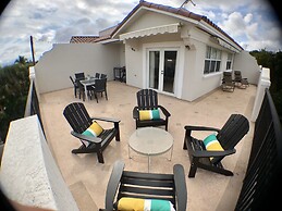 3BR Home wRooftop by Ideal Experience VR