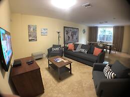 3BR Home wRooftop by Ideal Experience VR