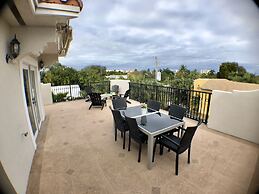 3BR Home wRooftop by Ideal Experience VR