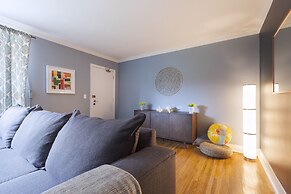 Spacious Apartment in Forest Hill (Free Parking)