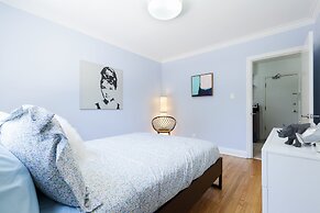 Bright 4-Bedroom in Forest Hill