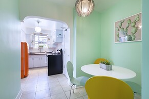 Bright 4-Bedroom in Forest Hill