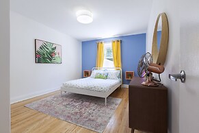 Bright 4-Bedroom in Forest Hill