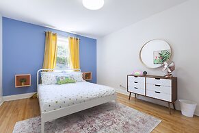 Bright 4-Bedroom in Forest Hill