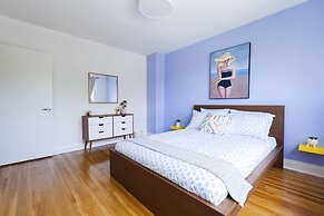 Bright Hideaway in Forest Hill with Parking