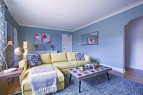 Bright Hideaway in Forest Hill with Parking