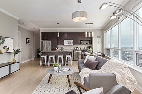 QuickStay - Modern 2-Bedroom Condo, Panoramic City Views