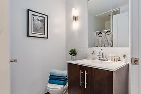 QuickStay - Modern 2-Bedroom Condo, Panoramic City Views