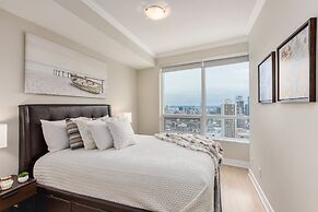QuickStay - Modern 2-Bedroom Condo, Panoramic City Views