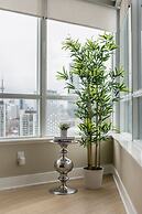 QuickStay - Modern 2-Bedroom Condo, Panoramic City Views