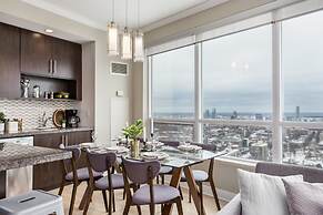 QuickStay - Modern 2-Bedroom Condo, Panoramic City Views
