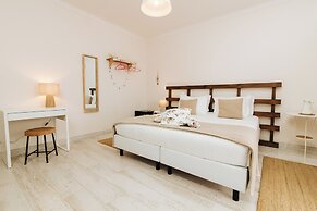 O House Ericeira Hills