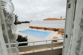 O House Ericeira Hills