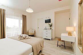 O House Ericeira Hills