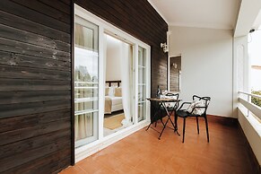 O House Ericeira Hills