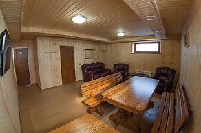 Ryabinovie Busy Guest House